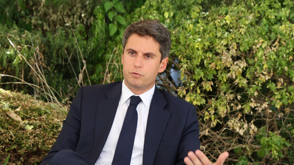 Présidentielle 2027 : Attal veut une coalition allant de l’électorat Glucksmann à la droite républicaine