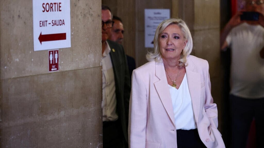 Présidentielle 2027 : privée de prêt bancaire, Marine Le Pen contrainte de préparer une campagne à l’économie
