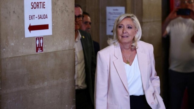 ENTREVUE — photo