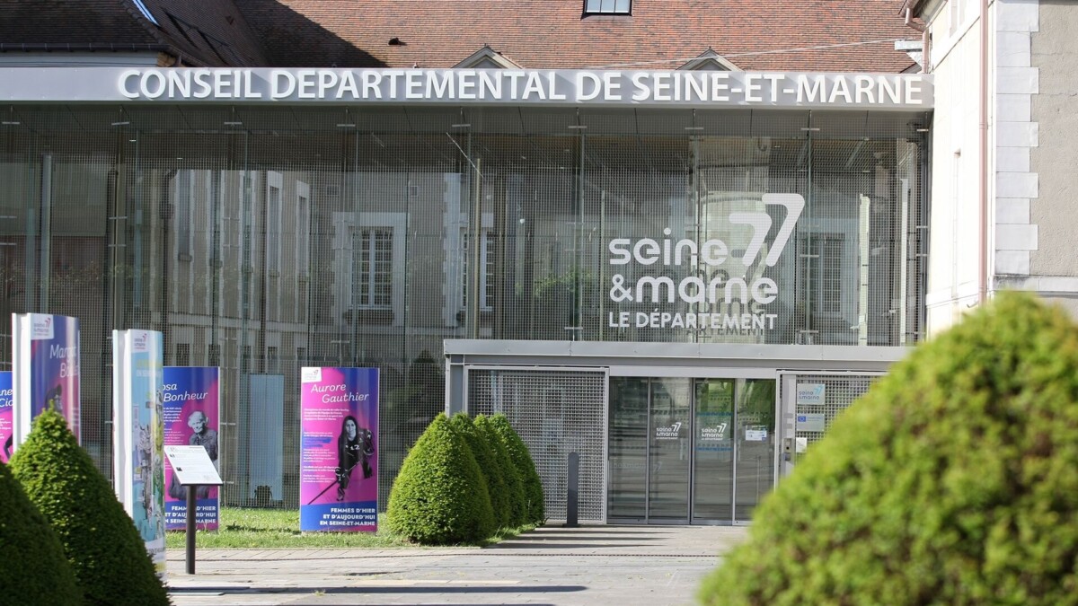 Régions et Départements : Jean-Luc Moudenc veut les fusionner, Carole Delga et les socialistes contre-attaquent