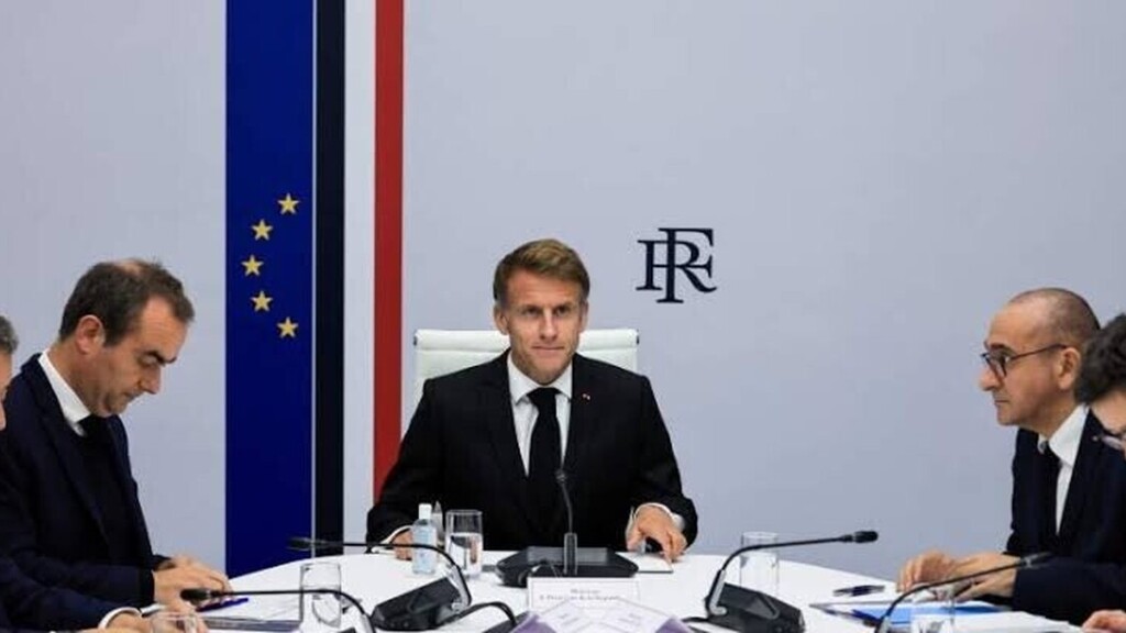 Réseaux sociaux : le gouvernement veut imposer le retrait en une heure des appels à l'insurrection, la gauche dénonce une dérive répressive