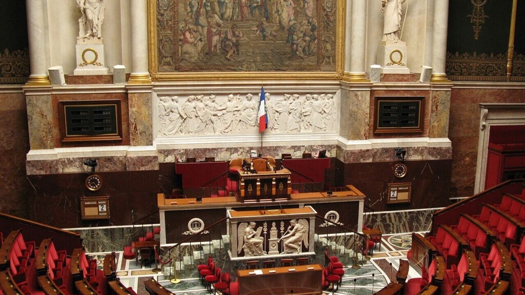 « Taxer les malades, c'est une honte » : le gouvernement désavoué à l'Assemblée sur son budget