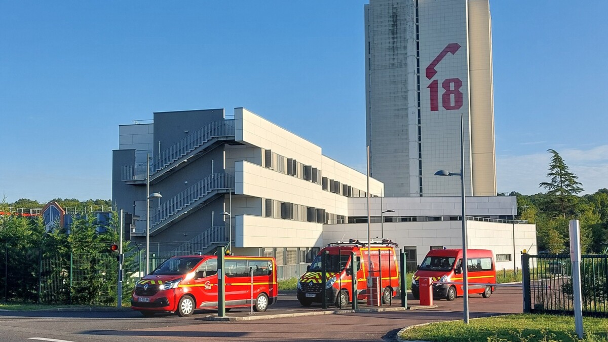 Une fillette de 12 ans périt dans l’incendie d’un immeuble à Pontault-Combault Une fillette de 12 ans périt dans l’incendie d’un immeuble à Pontault-Combault